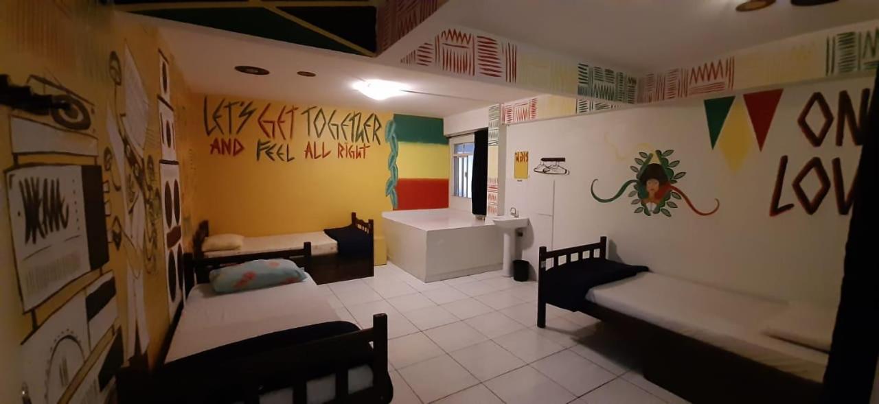 Knock Knock Hostel Curitiba Bagian luar foto