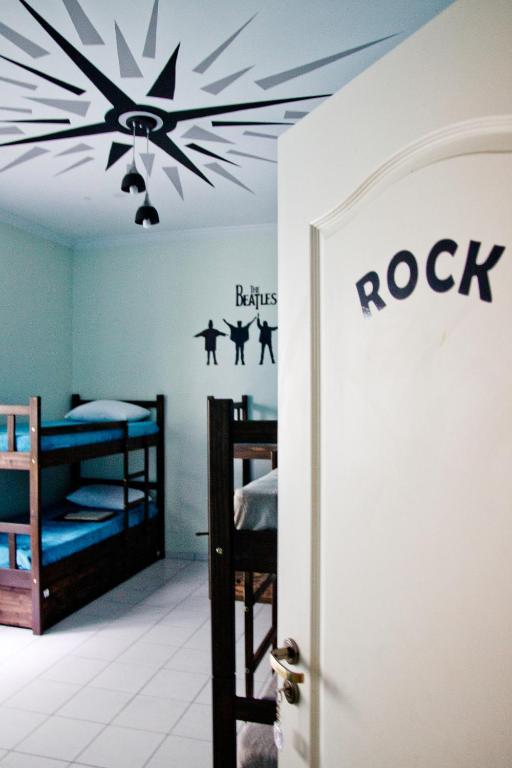 Knock Knock Hostel Curitiba Ruang foto