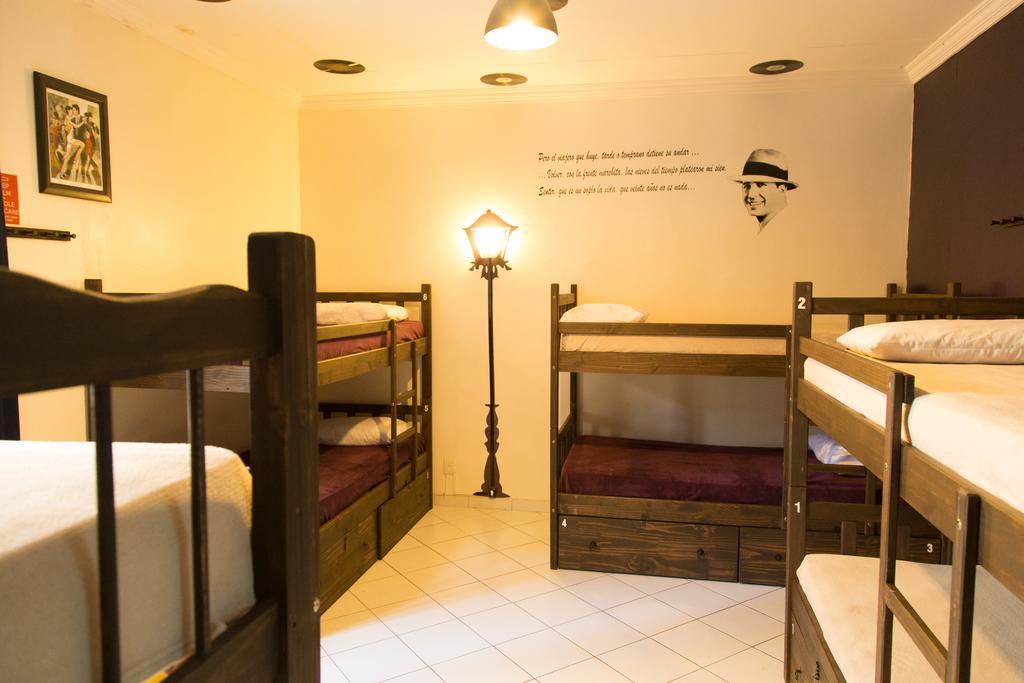 Knock Knock Hostel Curitiba Ruang foto